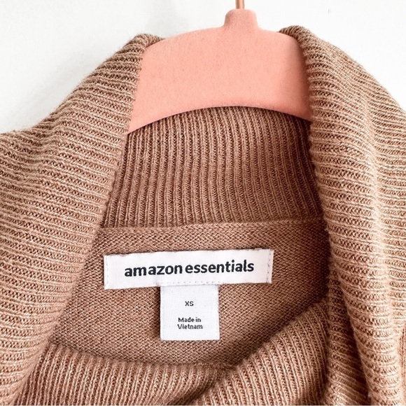 Amazon Essentials Camel Tan Neutral Turtleneck Pullover Sweater sz XS - Picture 6 of 7
